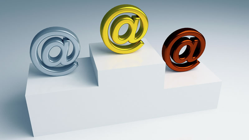 Repense o papel do e-mail na comunicação